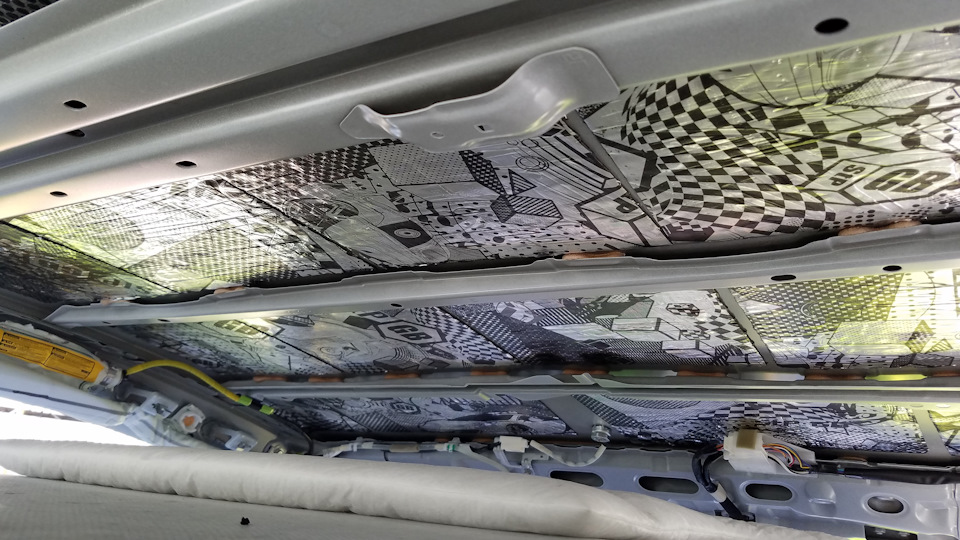 Фото в бортжурнале Toyota Prius Plug-in Hybrid (1G)