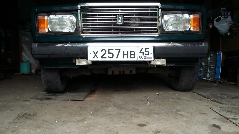 По началу морда задрана)))))Да и руль крутился очень лего.☺☺ — Lada 21073