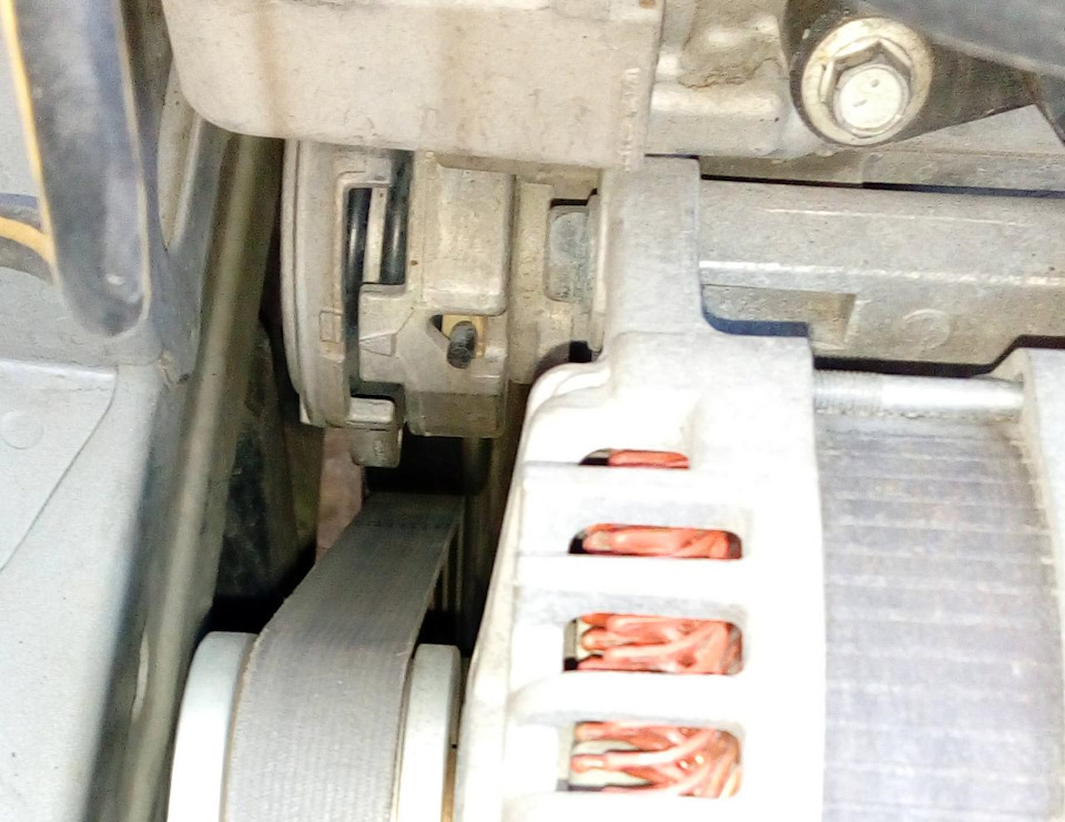 Пора менять — Nissan Lafesta (1G)