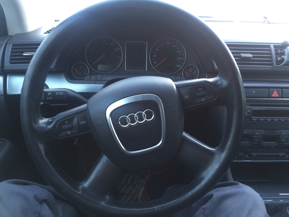 Состояние руля далеко не отличное, оцениваю рублей в 500 — Audi Allroad (C5)