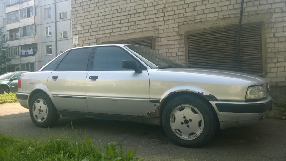 Audi 80 Букашка