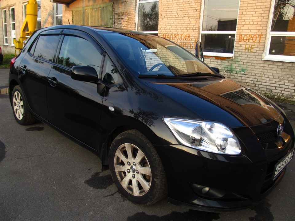 после воска — Toyota Auris (1G)