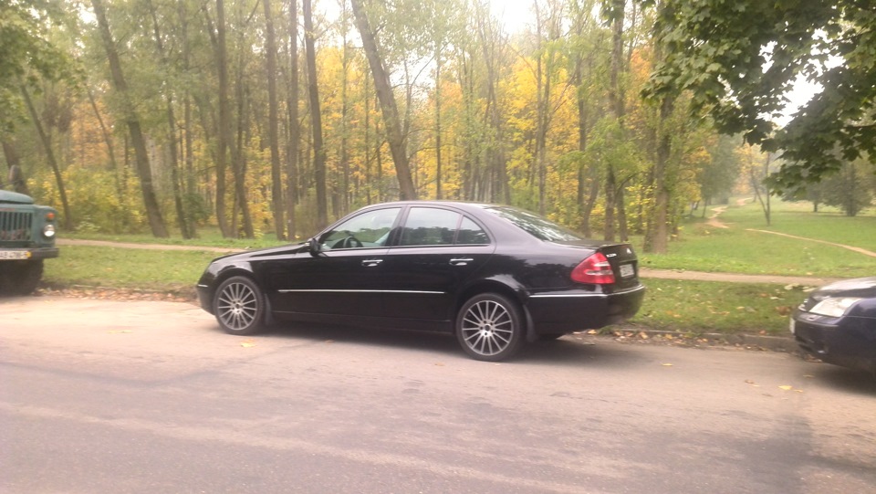 Фото в бортжурнале Mercedes-Benz E-Class (W211)