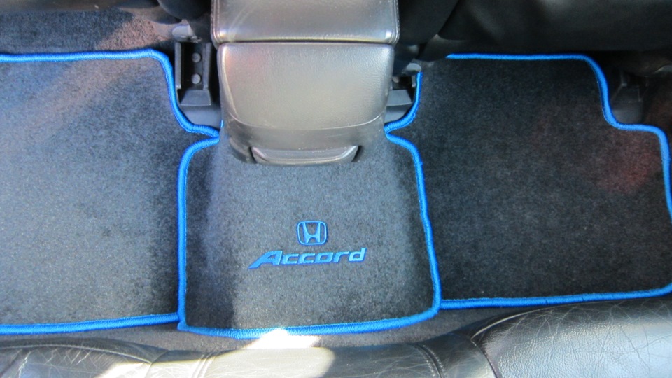 Фото в бортжурнале Honda Accord (7G)