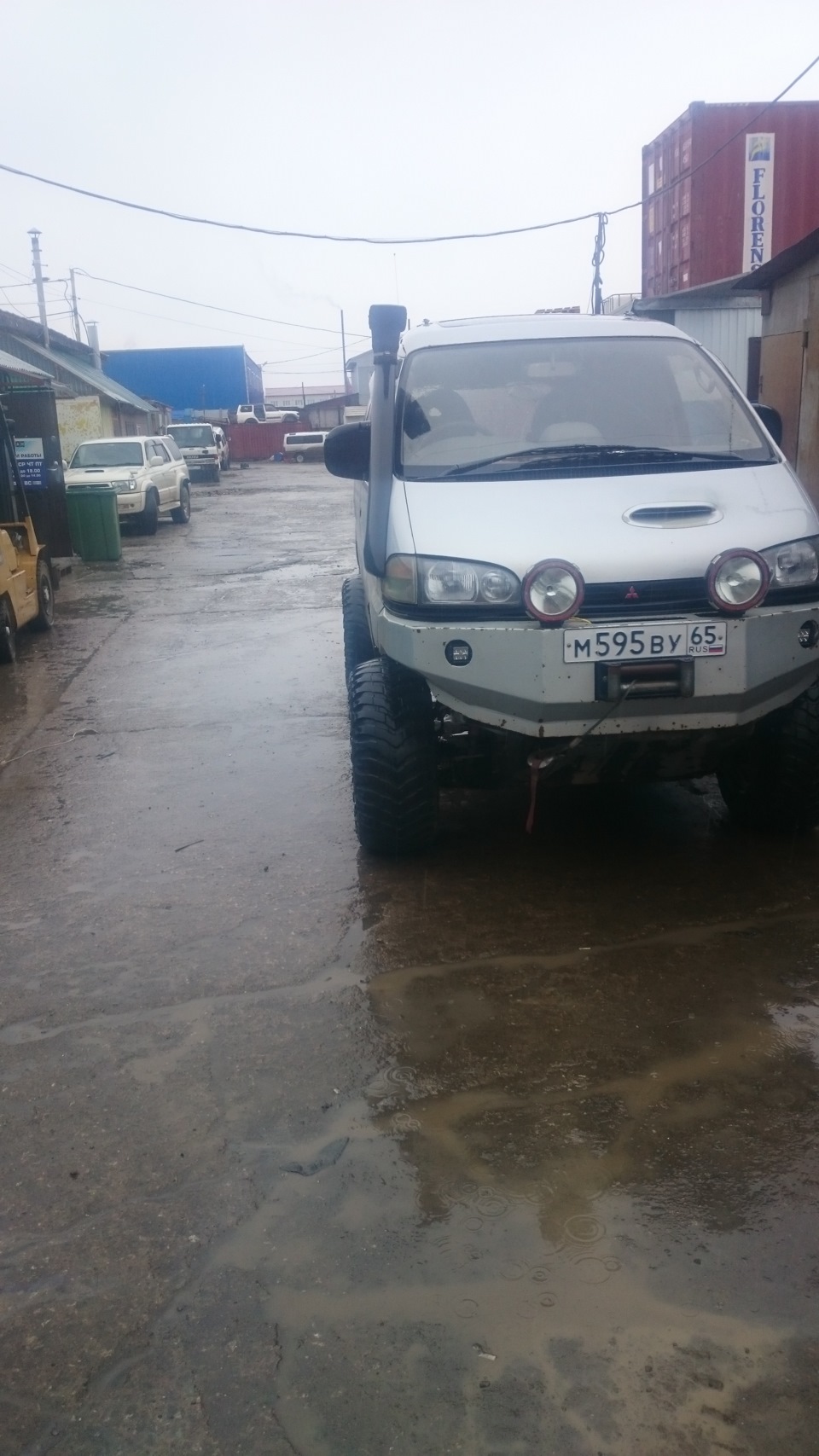 Фото в бортжурнале Mitsubishi Delica (L400)