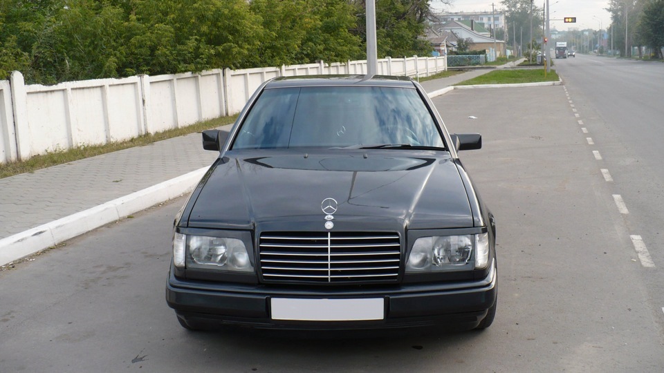 Такие есть в продаже не хотелось не как у всех — Mercedes-Benz E-Class (W124)