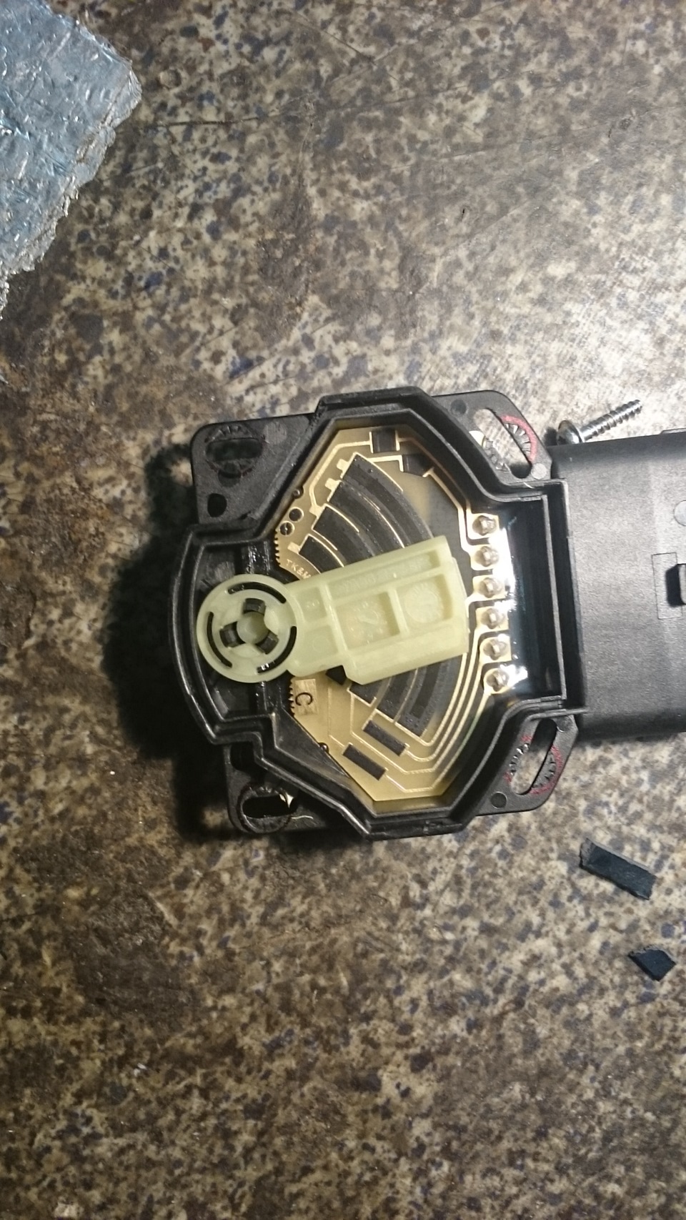 Вид со снятой боковой крышкой. — ТагАЗ Tager 3D