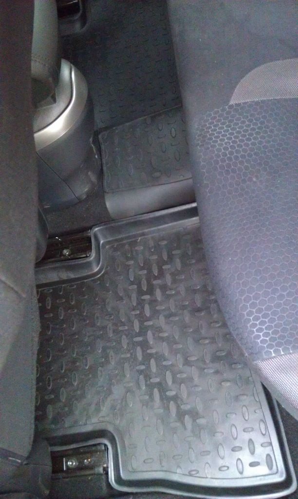 задние коврики из резины SEINTEX — Nissan Juke (1G)