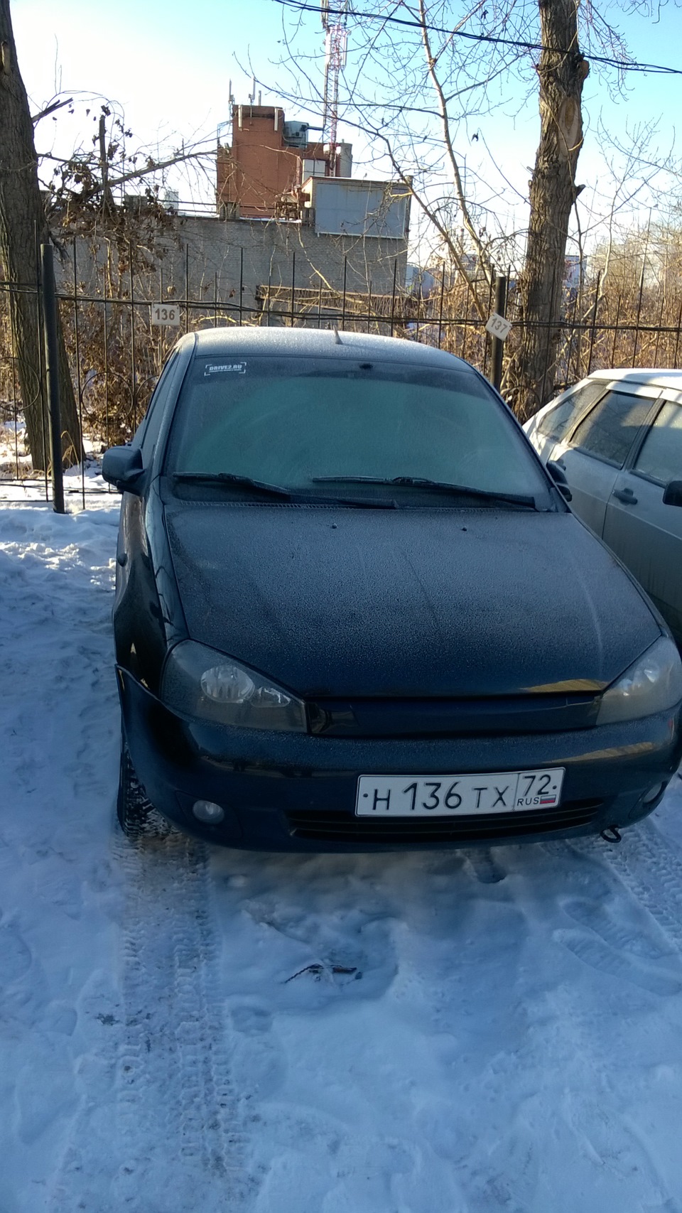 стоим на блатном месте под номером 136 с номерами 136 XD — Lada Калина Хэтчбек (1G)