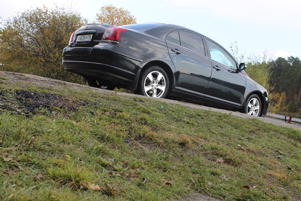 Фото в бортжурнале Toyota Avensis II