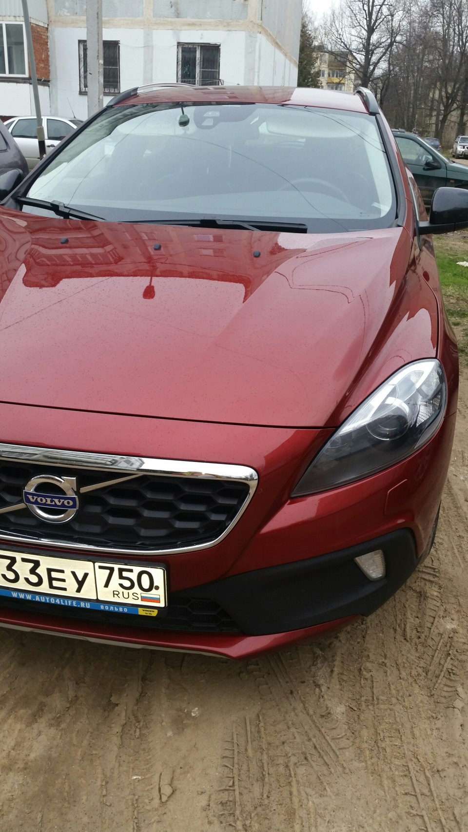 Помыт и счастлив )И дождь пошел ))) — Volvo V40 Cross Country