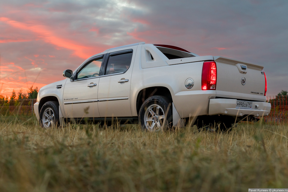 Фото в бортжурнале Cadillac Escalade (3G)