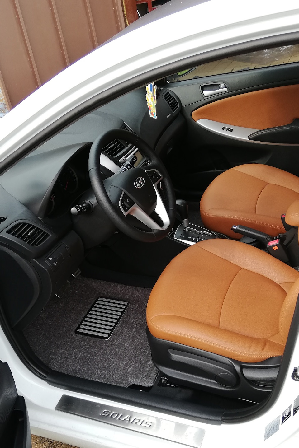 Фото в бортжурнале Hyundai Solaris Hatchback