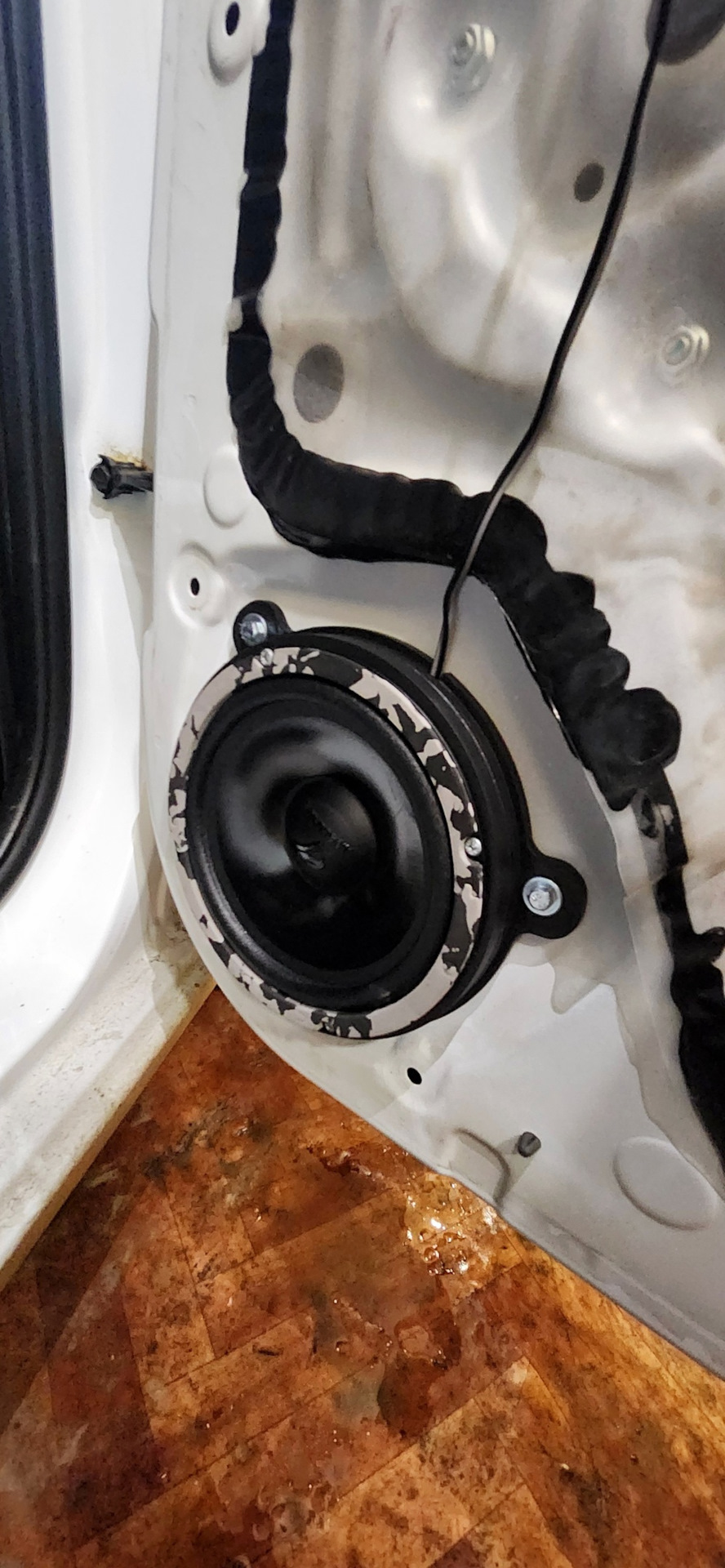 фото подальше — KIA Rio (3G)