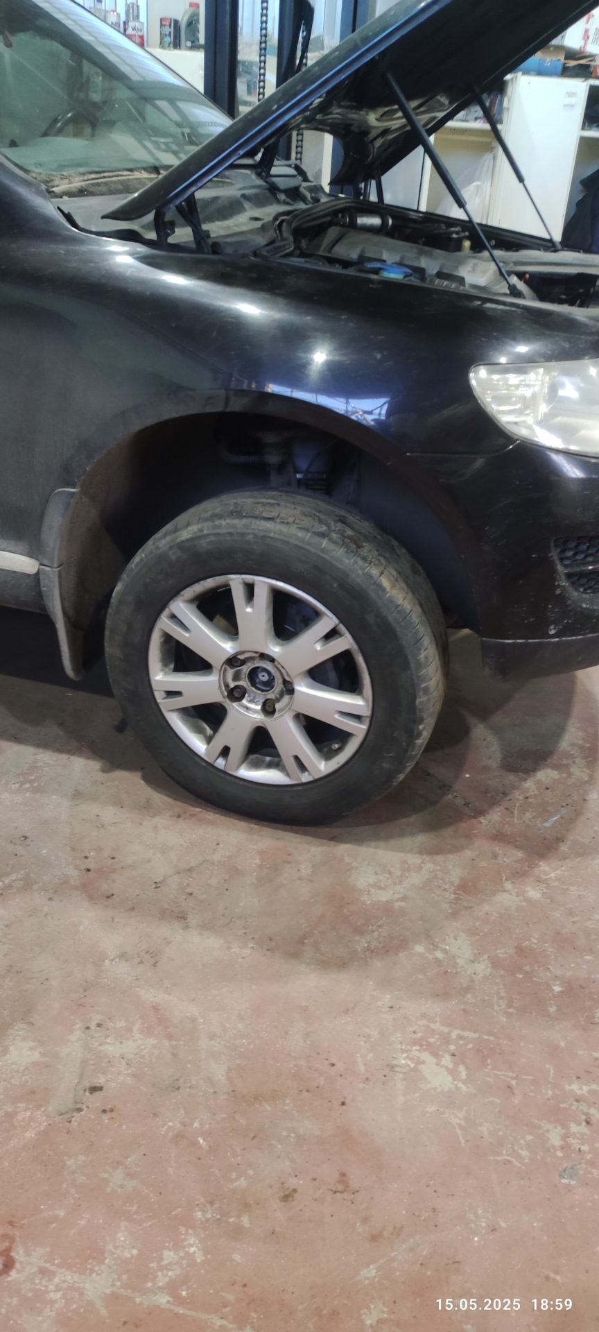 Все на месте. — Volkswagen Touareg (1G)