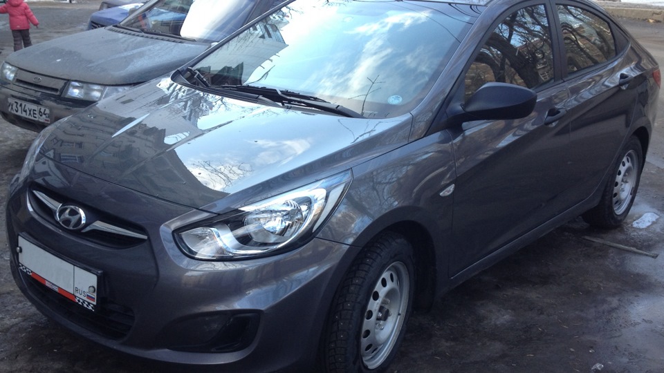 Hyundai Solaris 1.4, carbon