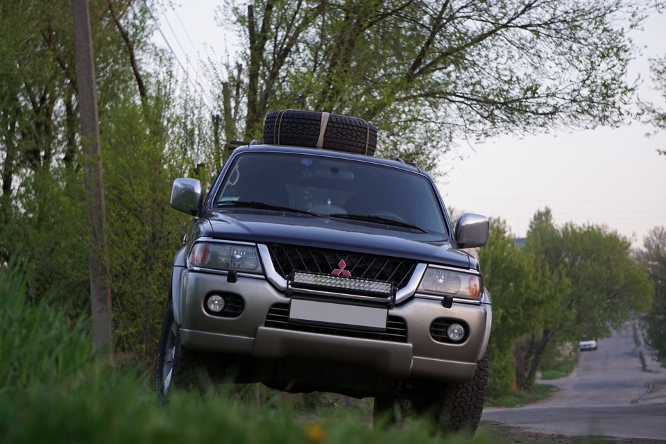 22 INCH 120W CREE COMBO CURVED OFF ROAD DRIVING LED LIGHT BAR — Mitsubishi Pajero Sport (1G)