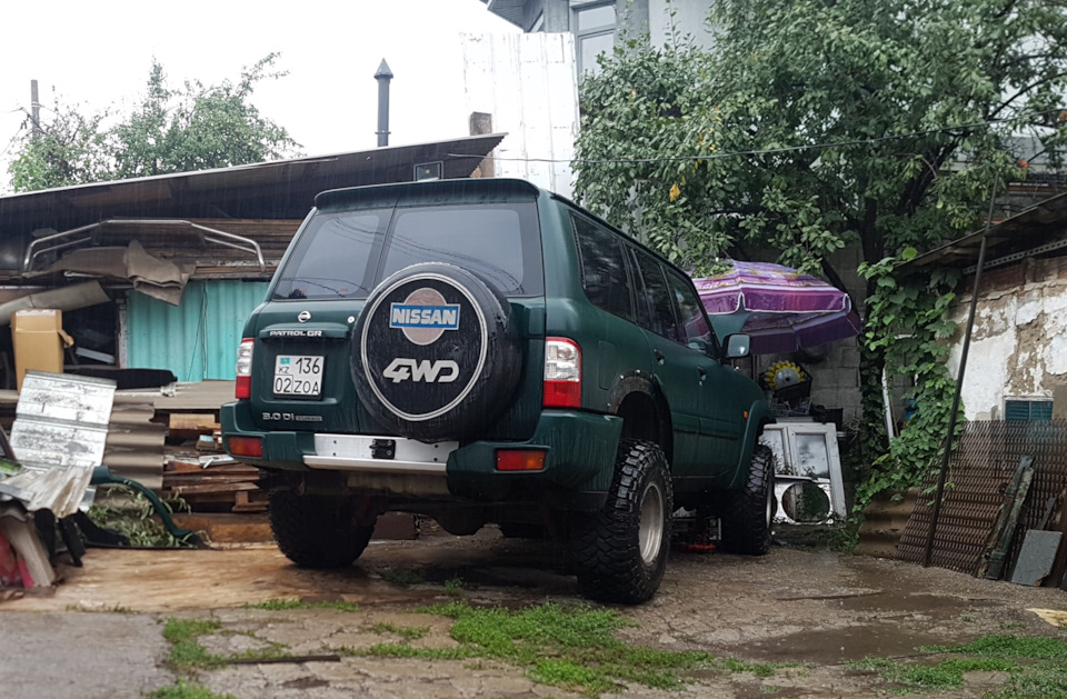 Фото в бортжурнале Nissan Patrol GR II (Y61)