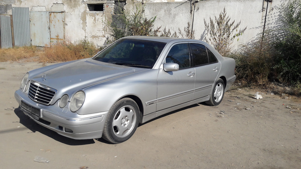 Mercedes-Benz E-Class REGION16