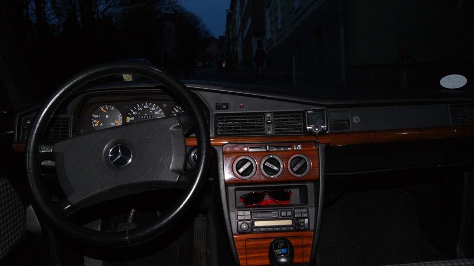 Фото в бортжурнале Mercedes-Benz 190 (W201)