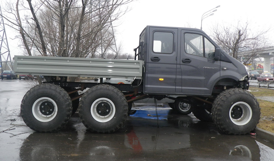 Долго бегал вокруг, залезал под пузо, смотрел — плякаль и рыдаль — Nissan Patrol GR II (Y61)