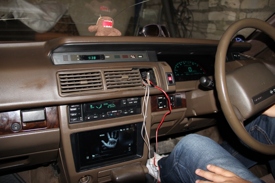 Фото в бортжурнале Nissan Gloria (8G)