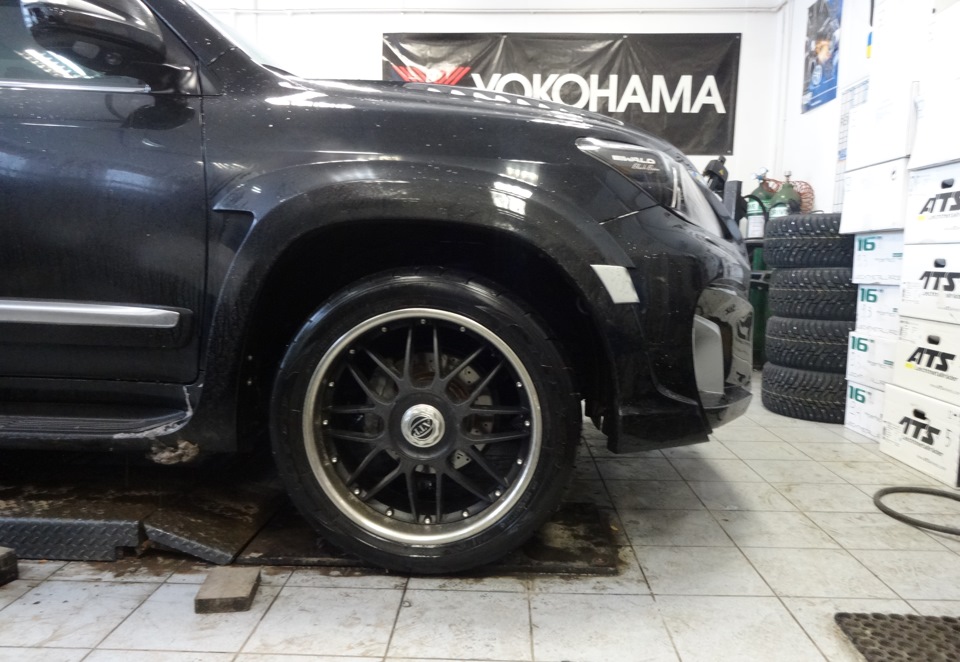 Фото в бортжурнале Lexus LX (URJ200/URJ201)