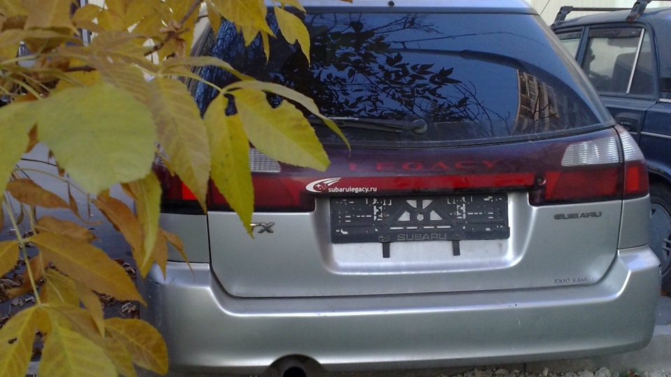 Subaru Legacy Serый сарай