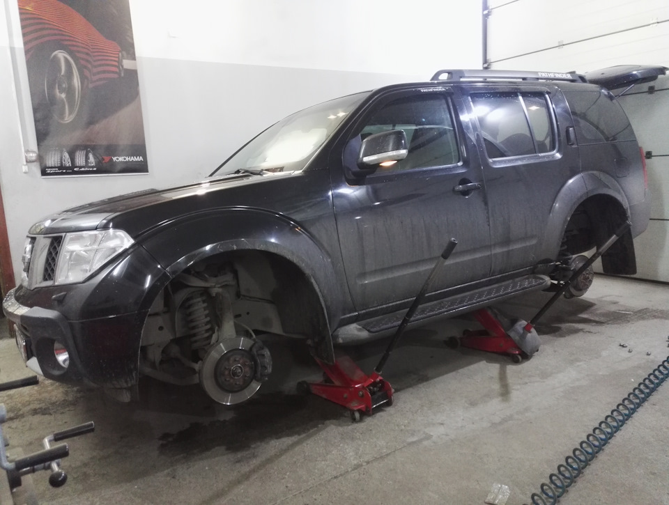 Фото в бортжурнале Nissan Pathfinder (3G)