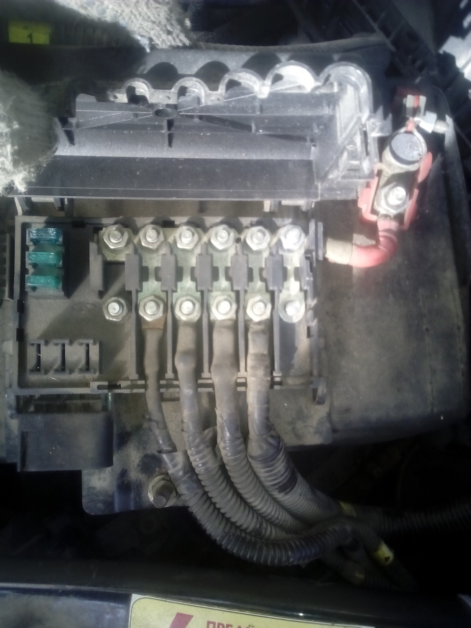 На аккумуляторе — Chery A5 Fora