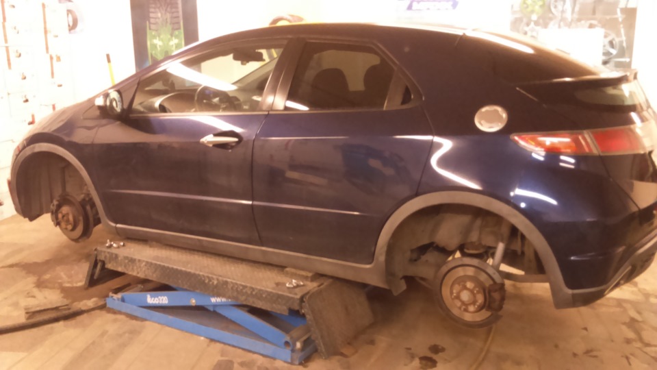 Фото в бортжурнале Honda Civic Hatchback (8G)