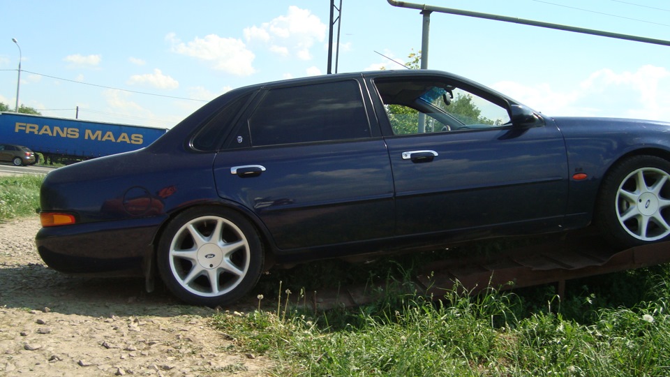 Ford Scorpio