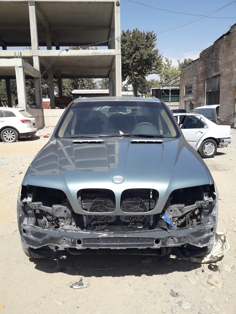 Фото в бортжурнале BMW X5 (E53)