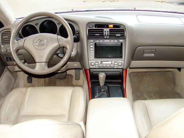 такой ж светлый салон и ковер — Lexus GS (JZS160)