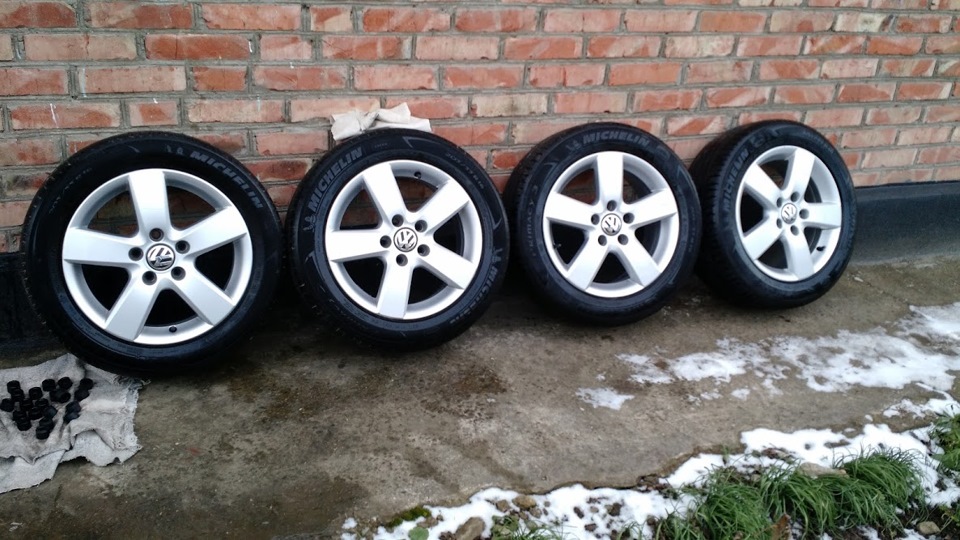 Чистые, блестящие. — Volkswagen Golf Mk5