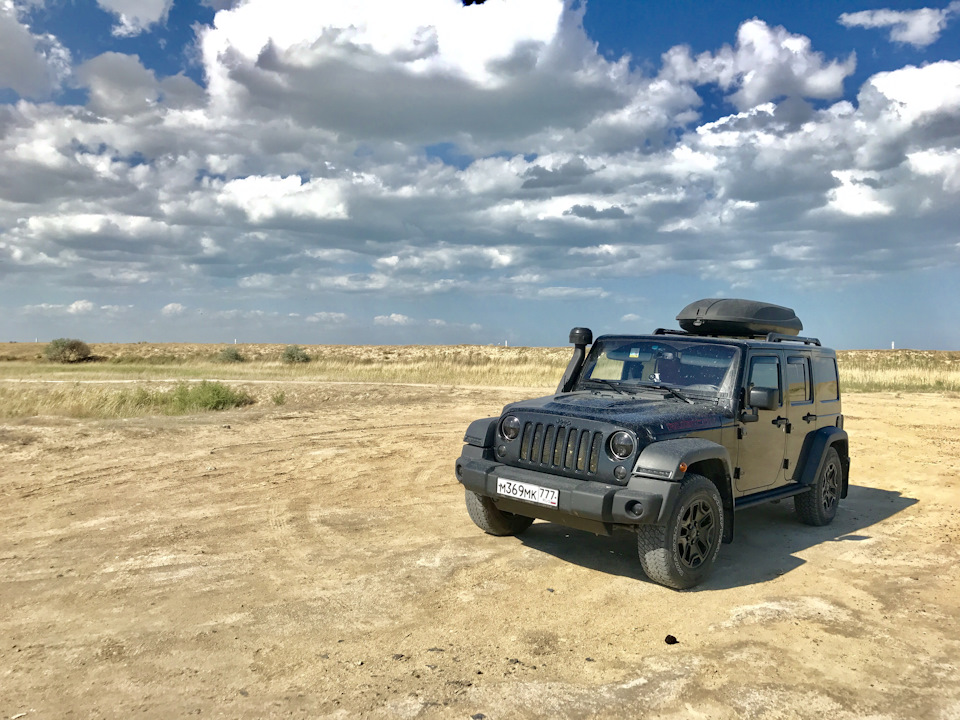 …багажник на крыше — тоже оказался не лишним. — Jeep Wrangler (JK)