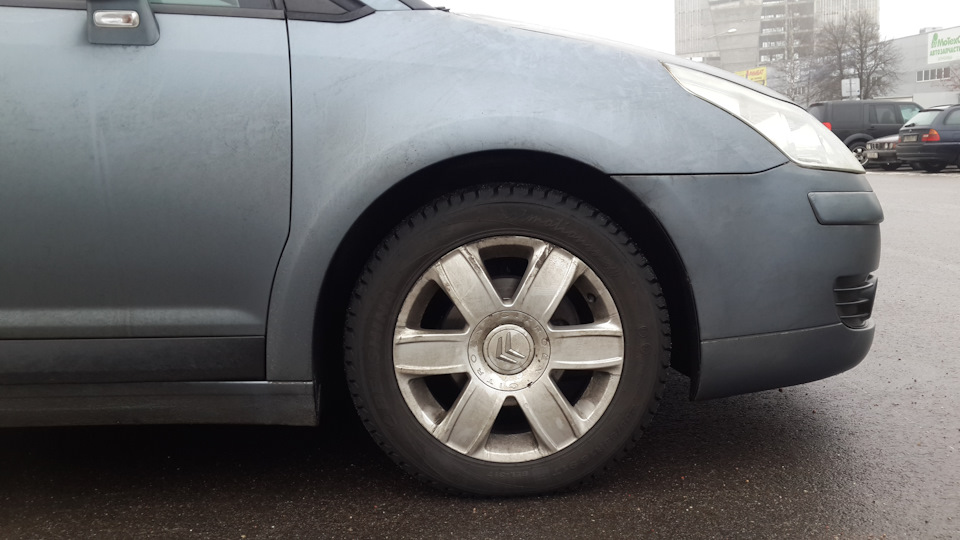 RC2247 — Citroen C4 (1G). Запчасти на фото: RC2247