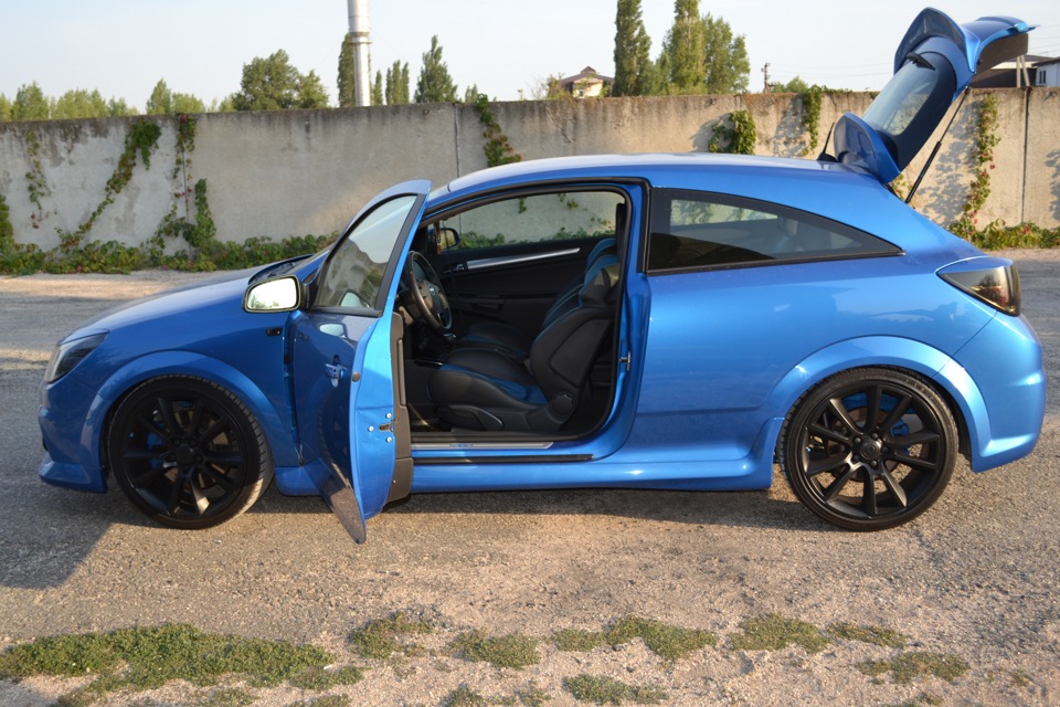 Фото в бортжурнале Opel Astra H OPC