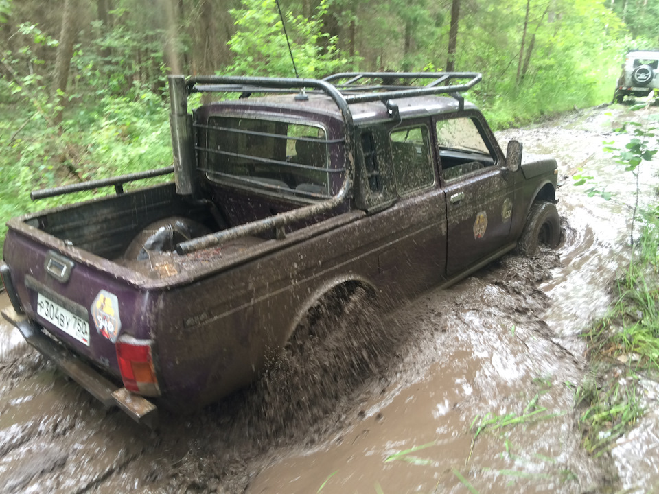 саня на монстре помог ) — Lada 2329