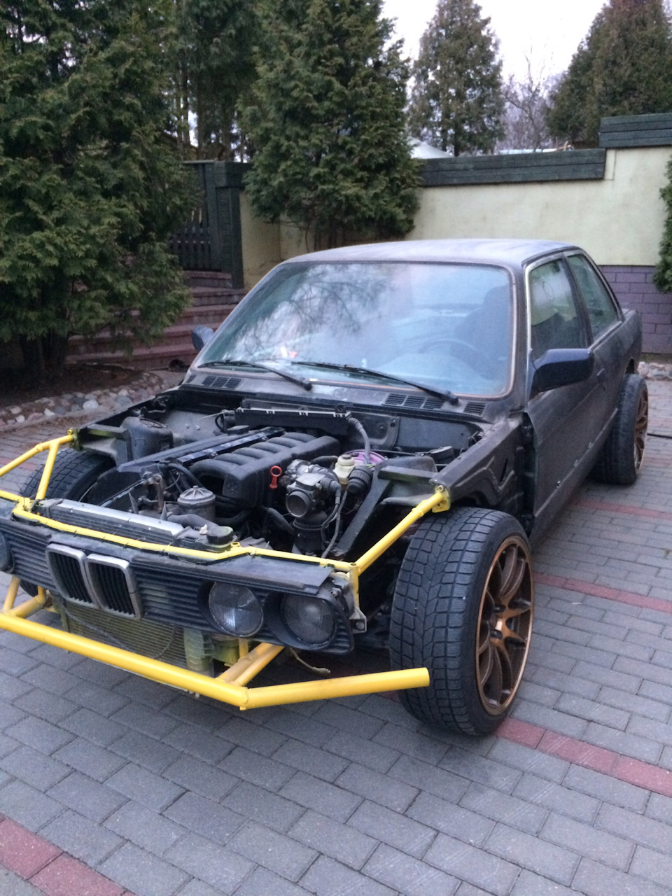 Фото в бортжурнале BMW 3 series Coupe (E30)