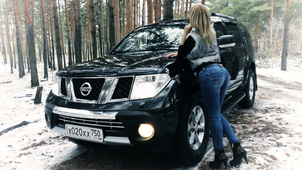Nissan Pathfinder LE