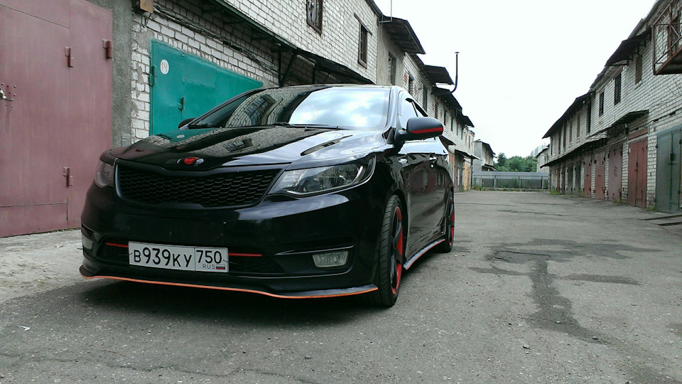 С низу красиво) — KIA Rio 5-door (3G)