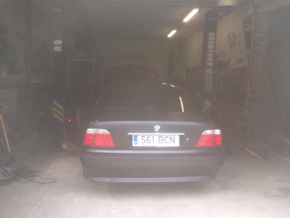 Фото в бортжурнале BMW 7 series (E38)