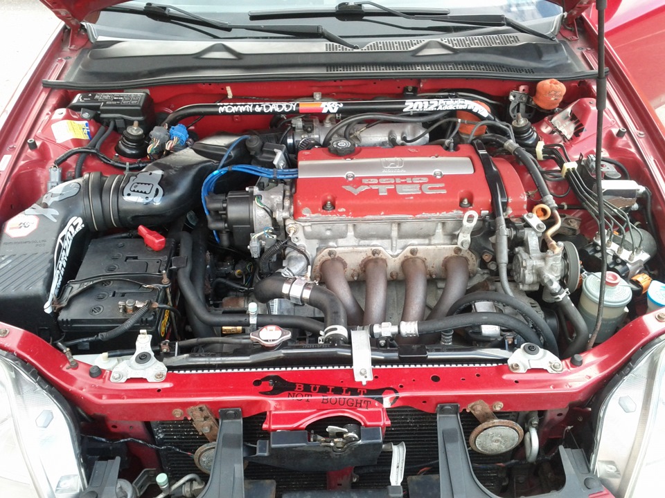 свежевымытое подкапотное — Honda Prelude (BB5/BB6/BB7/BB8/BB9)