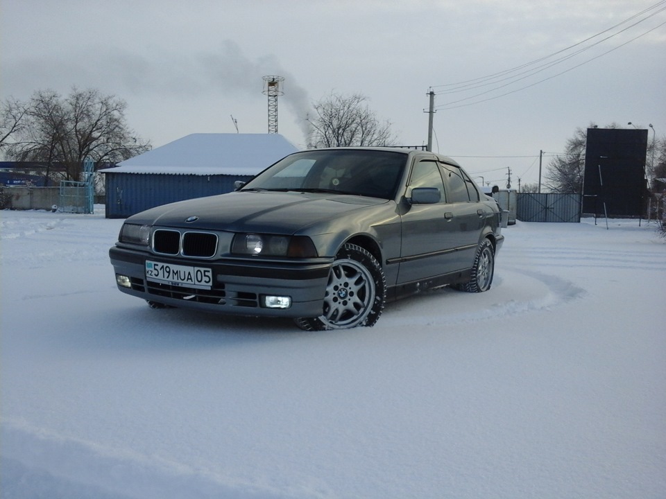 Фото в бортжурнале BMW 3 series (E36). Запчасти на фото: MUA05