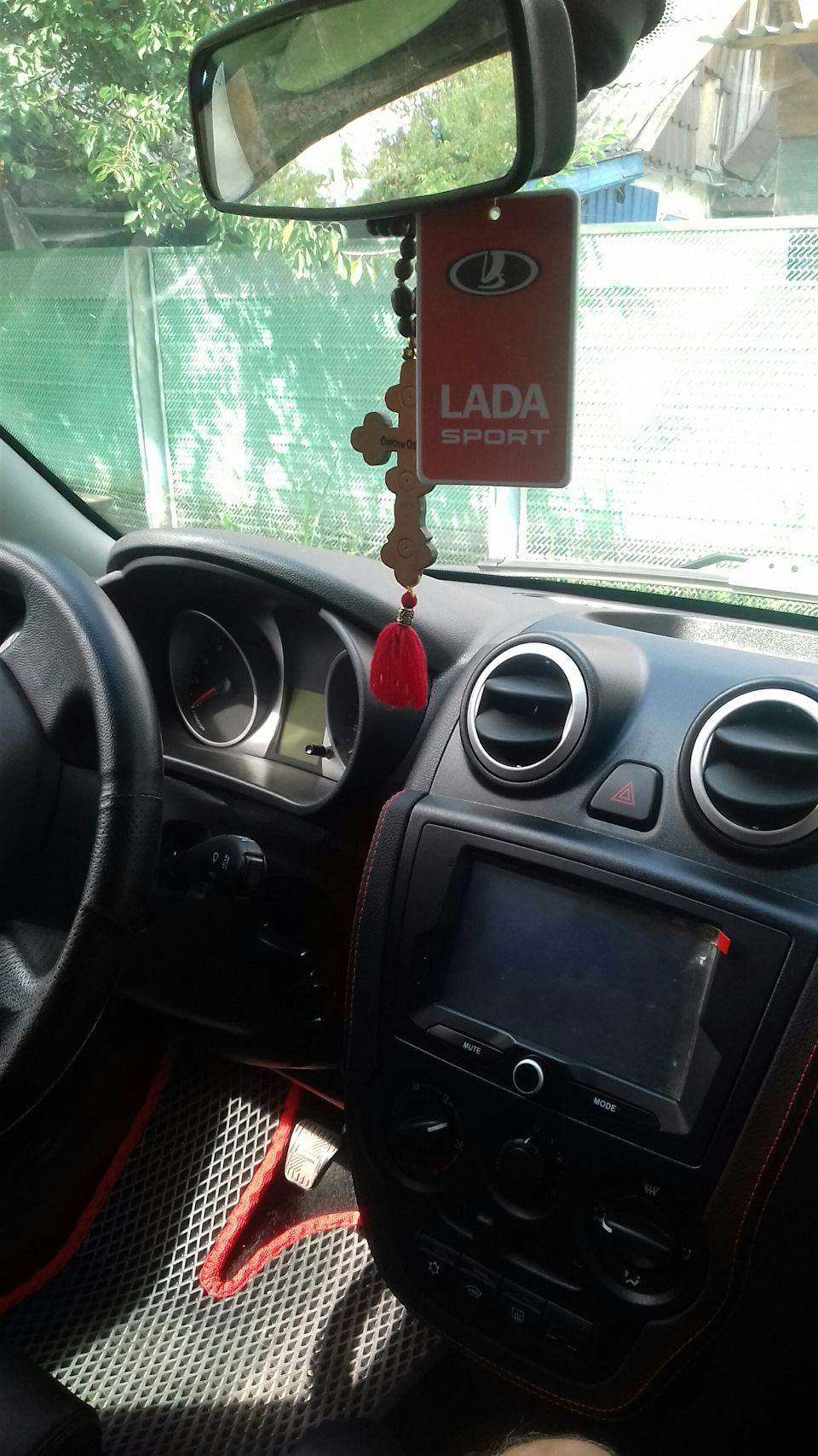приятный запах😊 — Lada Granta Sport