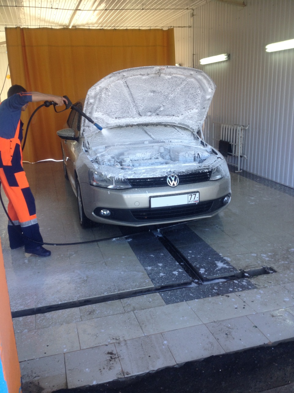 а потом обычным шампунем — Volkswagen Jetta VI