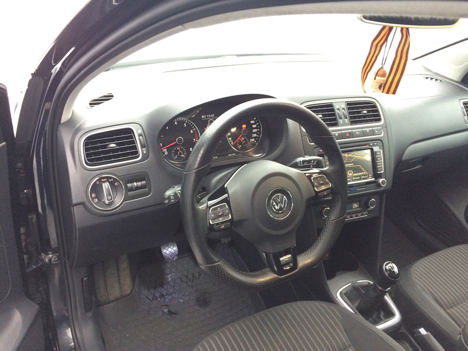 Сток — Volkswagen Polo Sedan