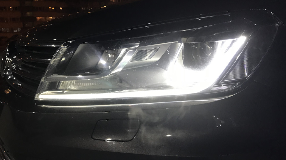 Volkswagen Touareg Milk Chocolate