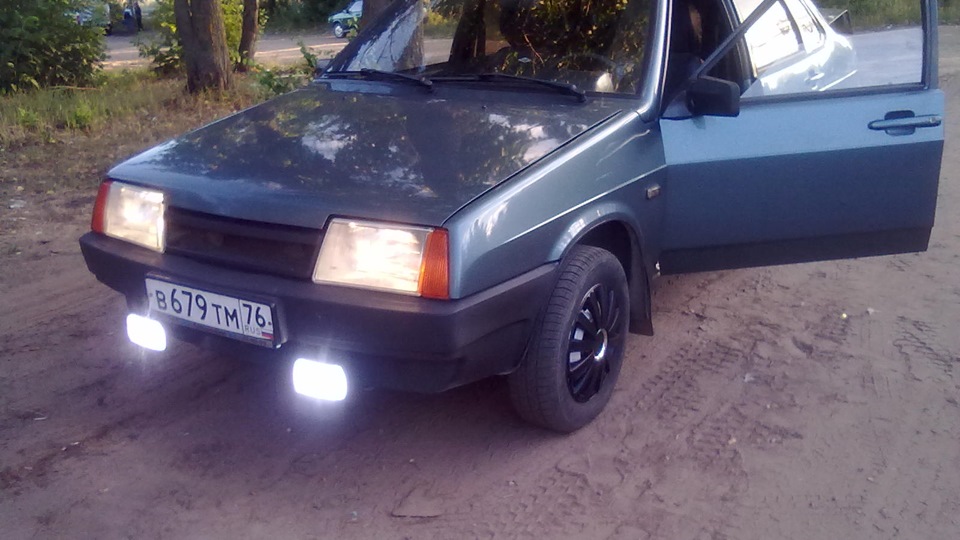 Lada 21099